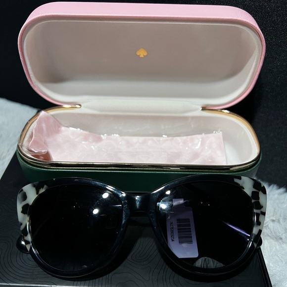 NWT. Kate Spade Sherylyn Sunglasses. Non-polarized. - Picture 2 of 4
